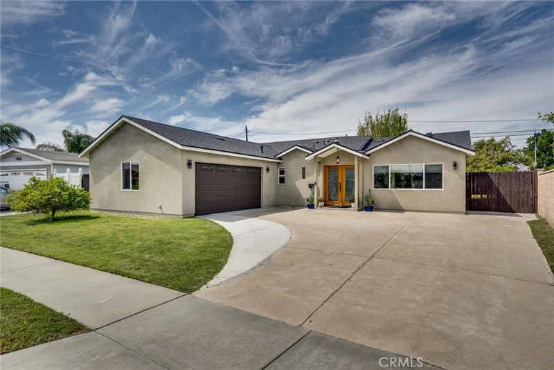 5441 Stardust, Huntington Beach, CA 92647