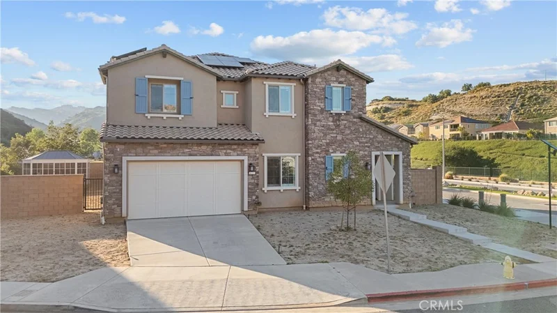 Photo 2 of 8327 N Mariposa Court