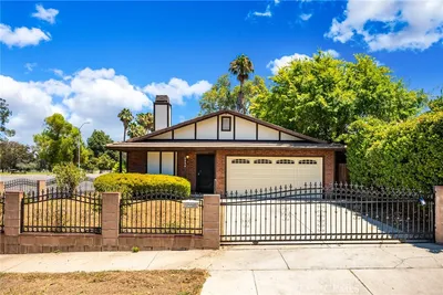 5546 Mclennan photo 2