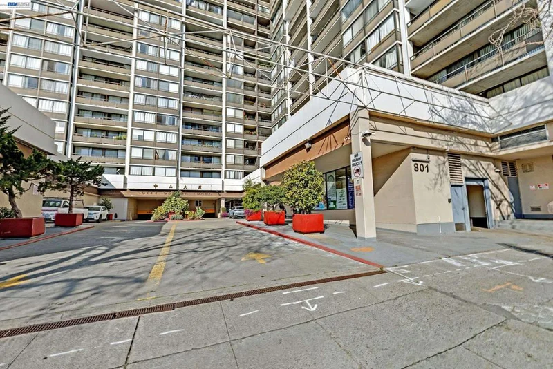 801 Franklin St. 1219, Oakland, CA 94607
