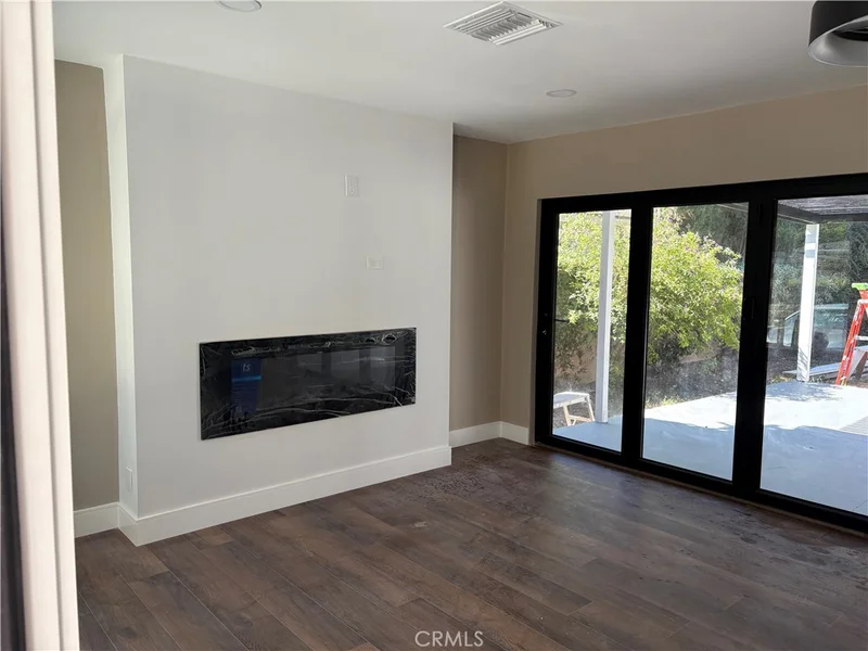 2715 Petaluma photo 2