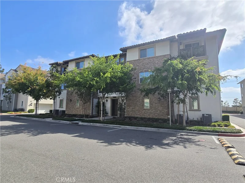 Photo 2 of 336 Lantana Drive