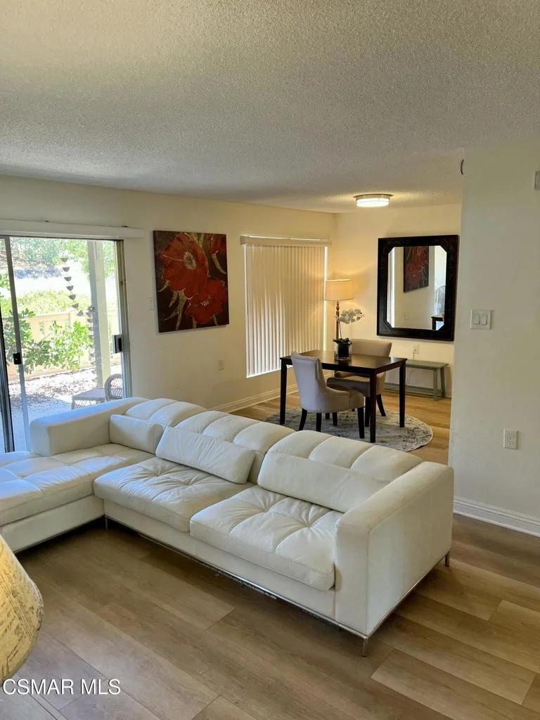 788 Pinetree Circle 13, Thousand Oaks, CA 91360