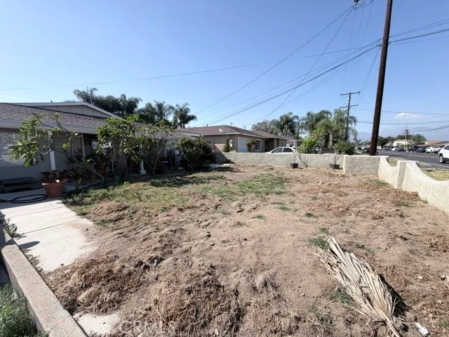 12068 Pipeline Avenue photo 2