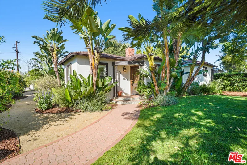 11593 Kling Street, Valley Village, CA 91602