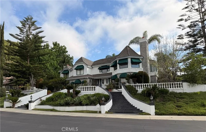 2759 N Chauncey photo 2