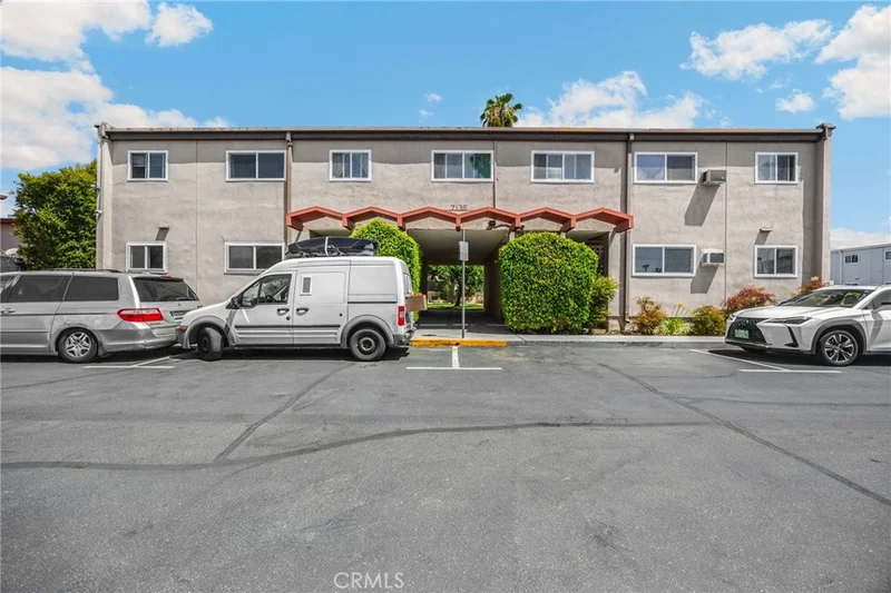 7135 Coldwater Canyon 14 photo 2
