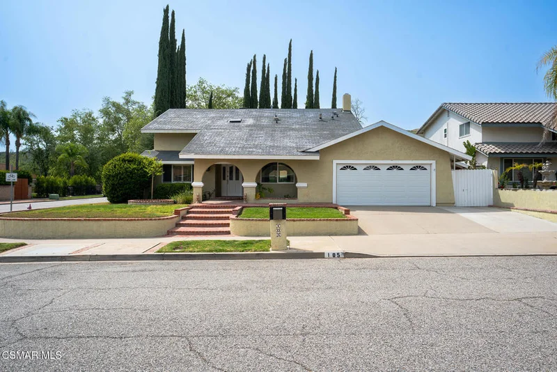 105 Smoke Tree Avenue, Oak Park, CA 91377