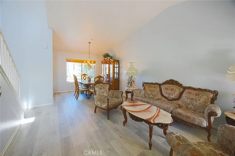 11954 Edgecliff photo 2