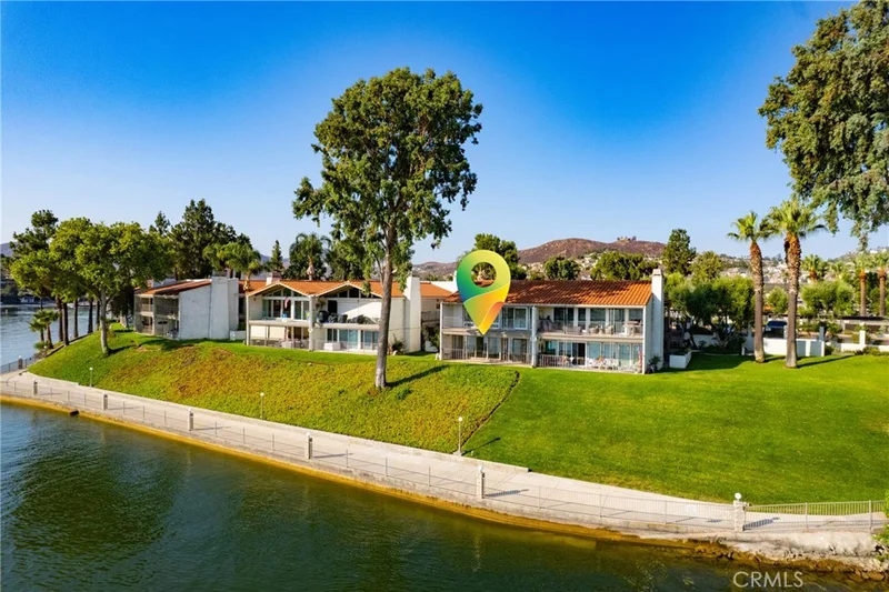 22054 Treasure Island photo 2
