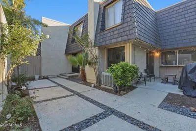 1530 Plumeria Circle photo 2