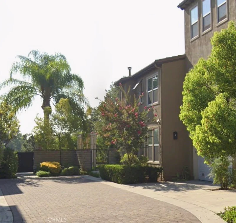 26982 Pebble Beach, Valencia, CA 91381