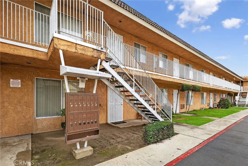 Photo 2 of 16205 Cornuta Ave 5
