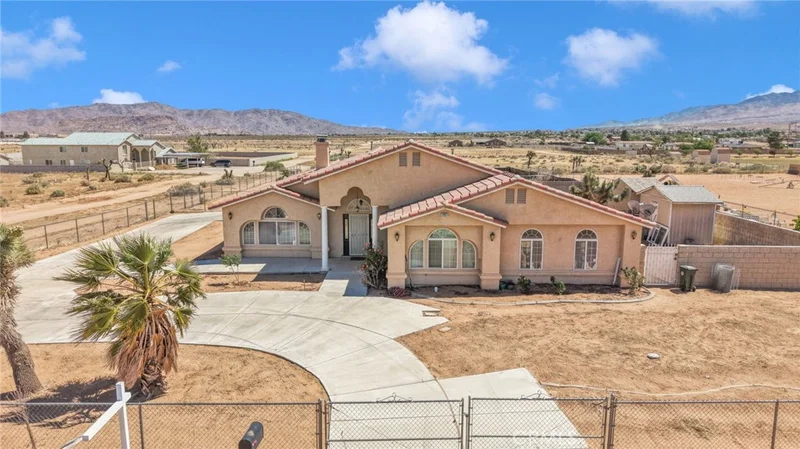 11331 Pasco Rd, Apple Valley, CA 92308