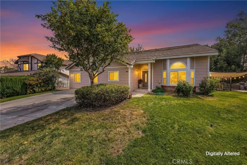 Photo 2 of 11855 Beverly Court