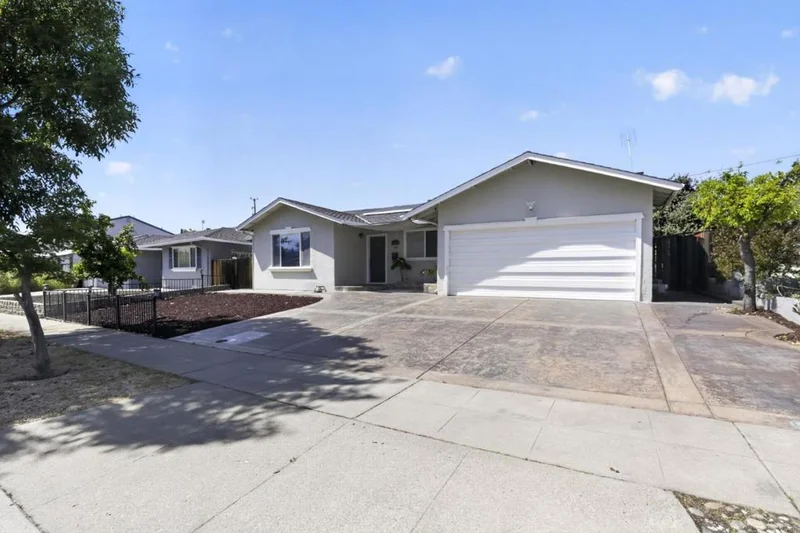 3323 Prado Lane photo 2