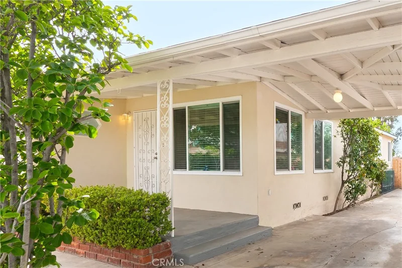 7579 Emerald Street photo 2