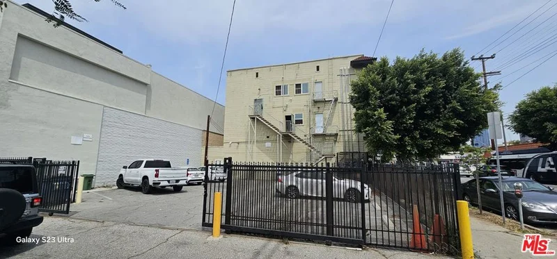 1604 W Pico Boulevard photo 2