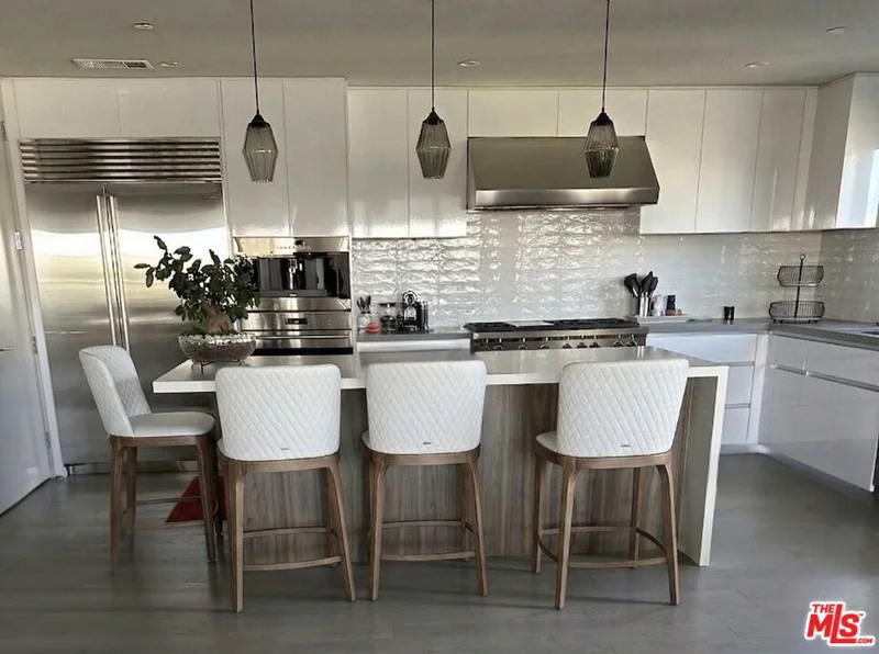 17328 Tramonto Drive 206 photo 2