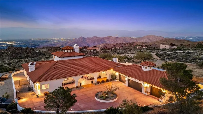 Photo 2 of 56375 Bighorn Drive