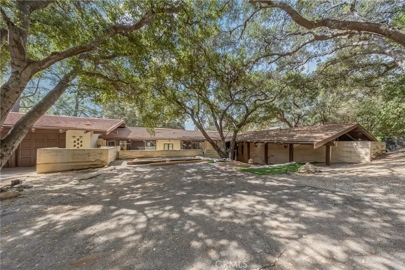 2300 Villa Heights photo 2