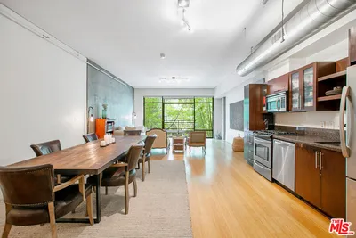 1111 S GRAND Avenue 506 photo 2