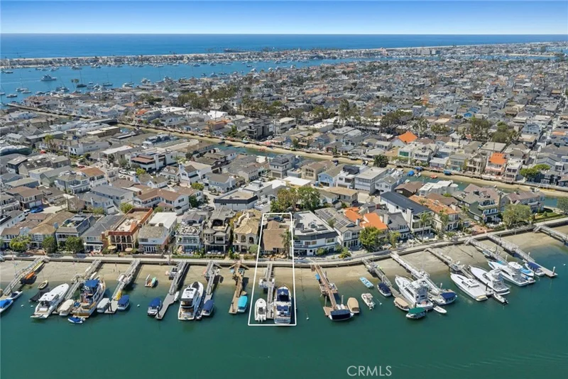 323 E Bay Front