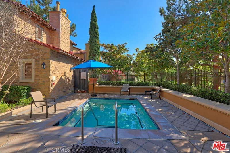 211 Danbrook photo 2