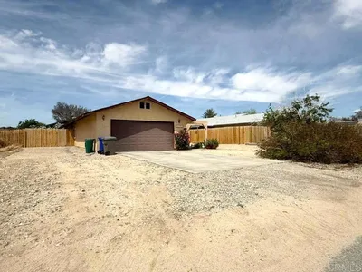 6436 Cahuilla Avenue photo 2