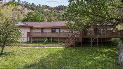 29570 Butterfield photo 2