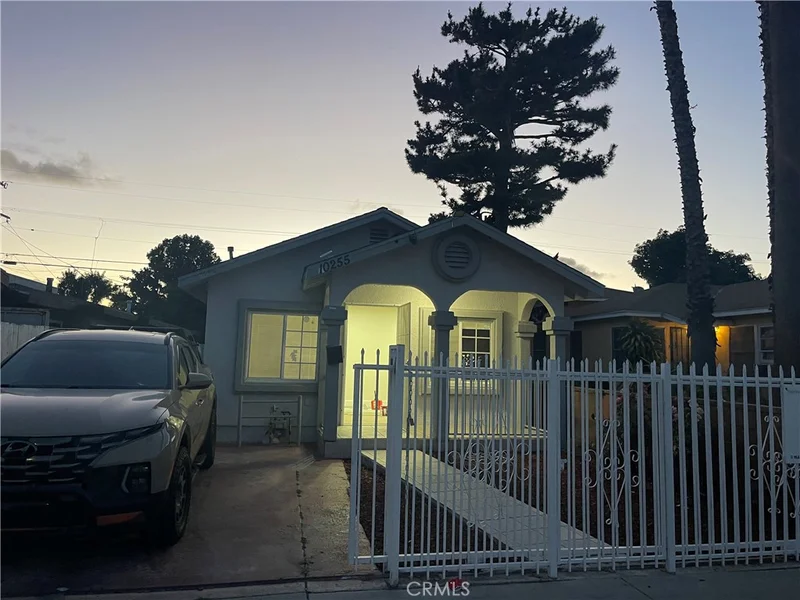 10255 California photo 2