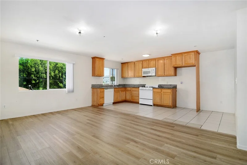 6843 Agnes Avenue 2 photo 2