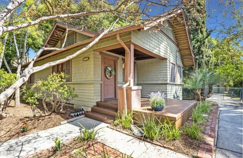 1180 N Catalina, Pasadena, CA 91104