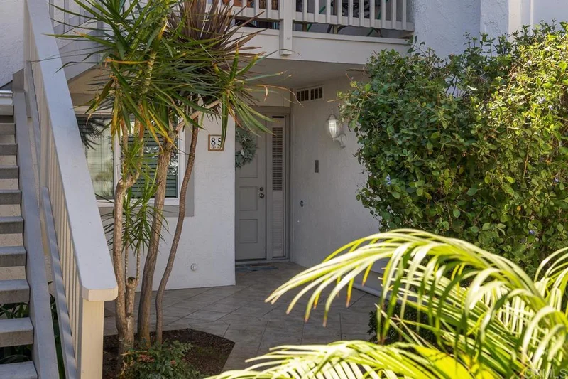 85 Kingston Court W, Coronado, CA 92118