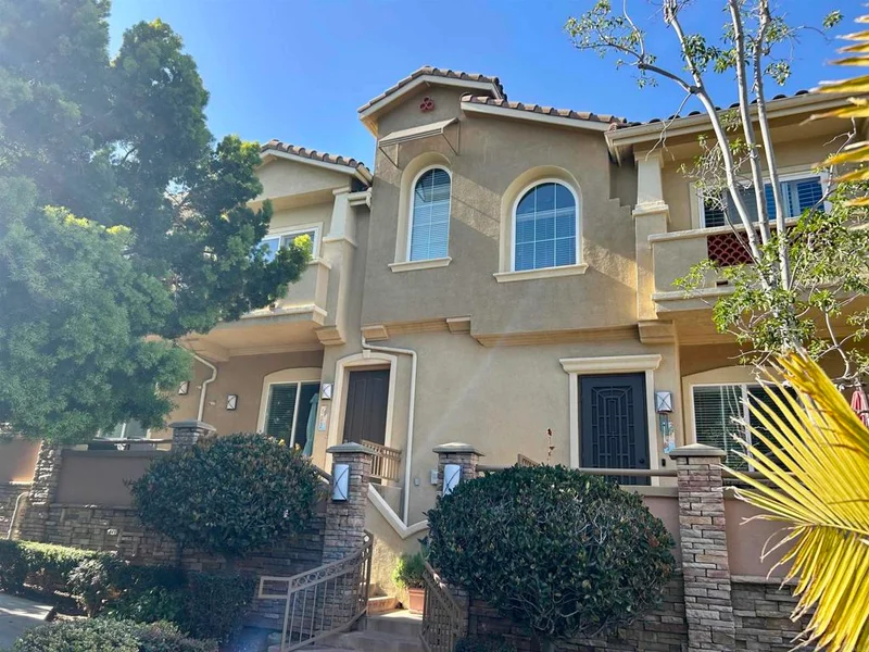 2760 Carlsbad Blvd 102, Carlsbad, CA 92008