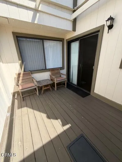 1305 Elm photo 2
