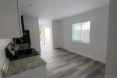 636 Aster St photo 2
