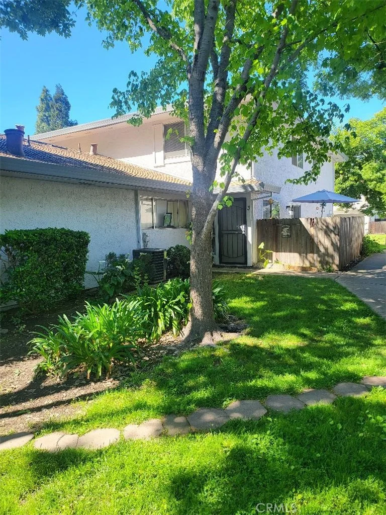 Photo 2 of 4702 Greenholme 3