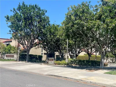 9 Stanford Court 102 photo 2
