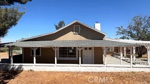 Photo 2 of 21123 Avenue Fort Tejon