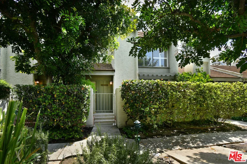 11738 Moorpark Street E, Studio City, CA 91604