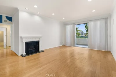 11225 Peach Grove 203 photo 2