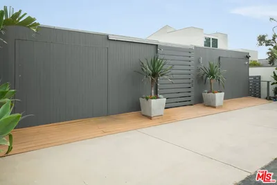 24554 Malibu photo 2