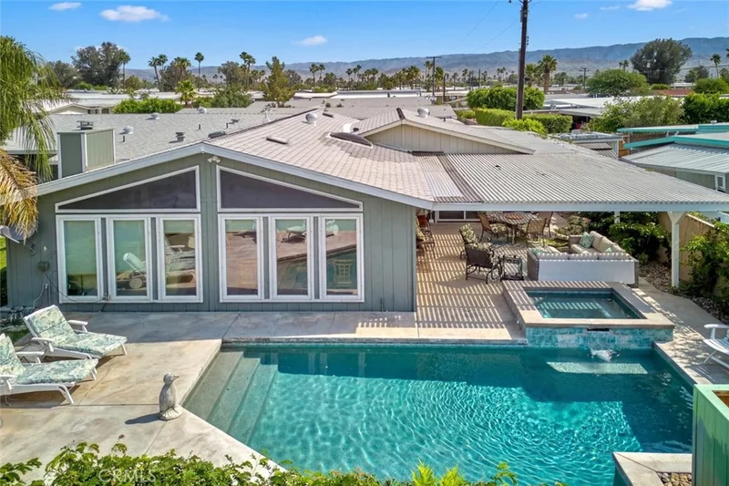 33540 Barcelona, Thousand Palms, CA 92276