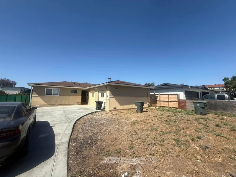 528 Palomar Street