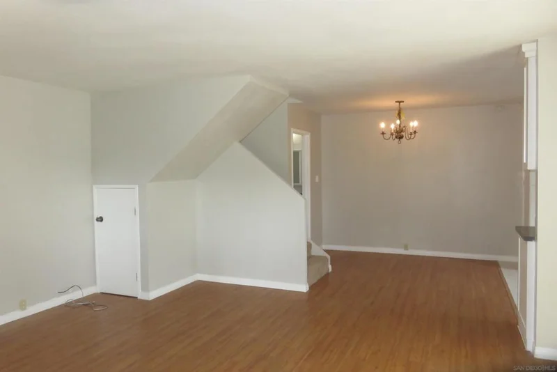 Photo 2 of 9526 Easter Way