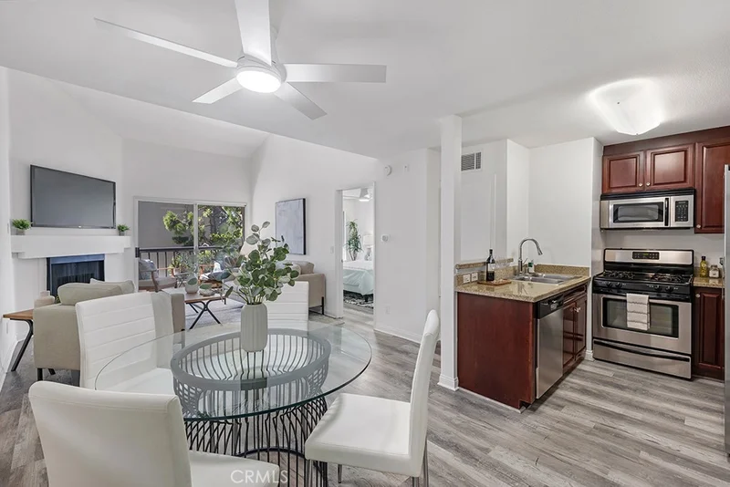 Photo 2 of 21500 Burbank 316
