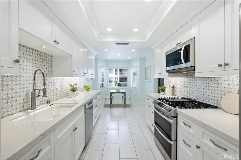 510 Stoneham Court 102, Long Beach, CA 90803