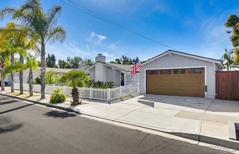 4336 Charing, San Diego, CA 92117