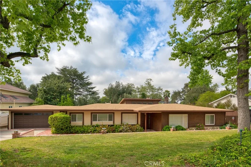 1026 Lavender, La Canada Flintridge, CA 91011